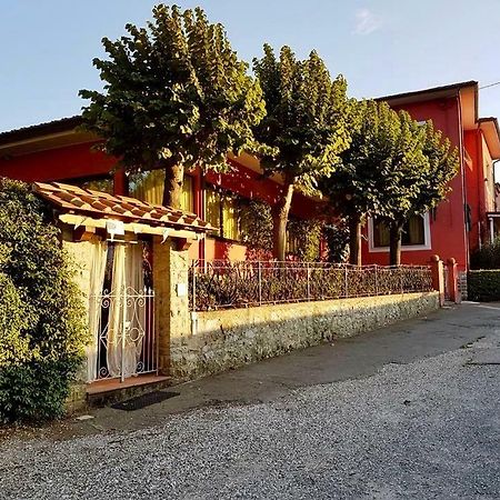 Bed and Breakfast Al Borgo Лукка Экстерьер фото