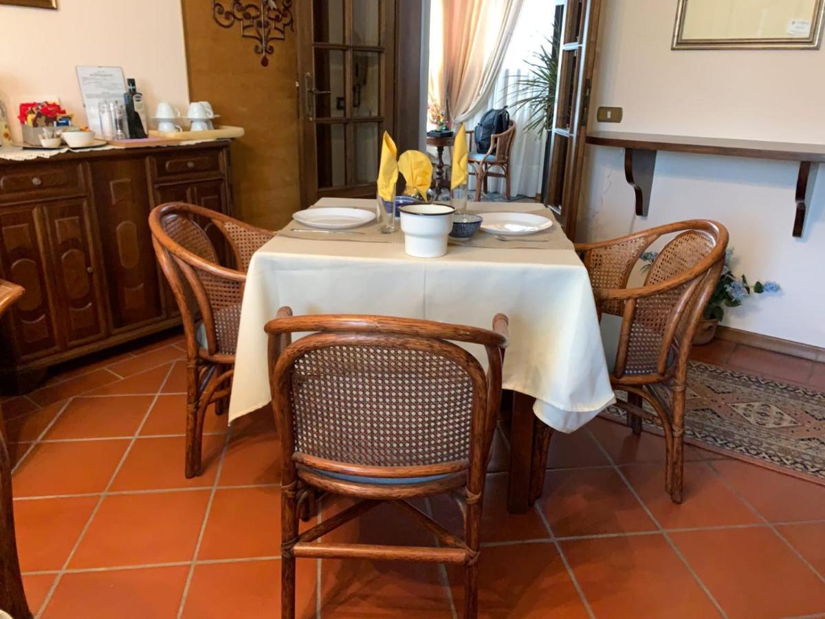 Bed and Breakfast Al Borgo Лукка Экстерьер фото