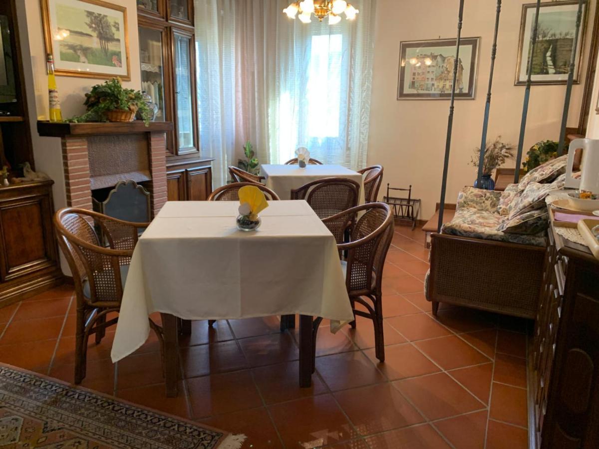 Bed and Breakfast Al Borgo Лукка Экстерьер фото