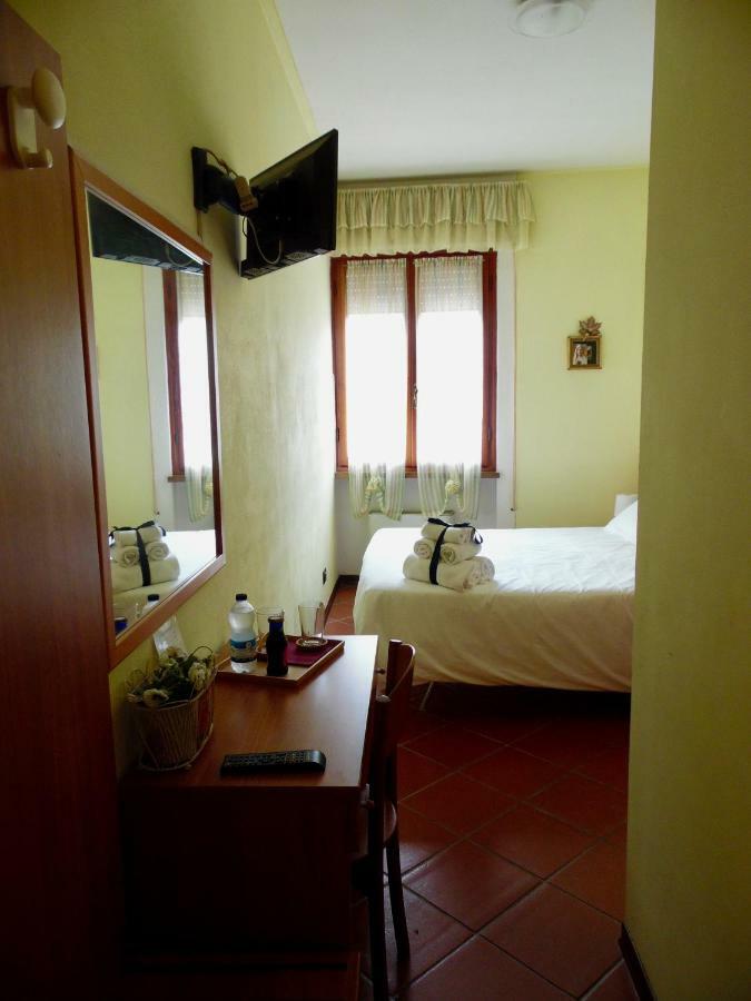 Bed and Breakfast Al Borgo Лукка Экстерьер фото